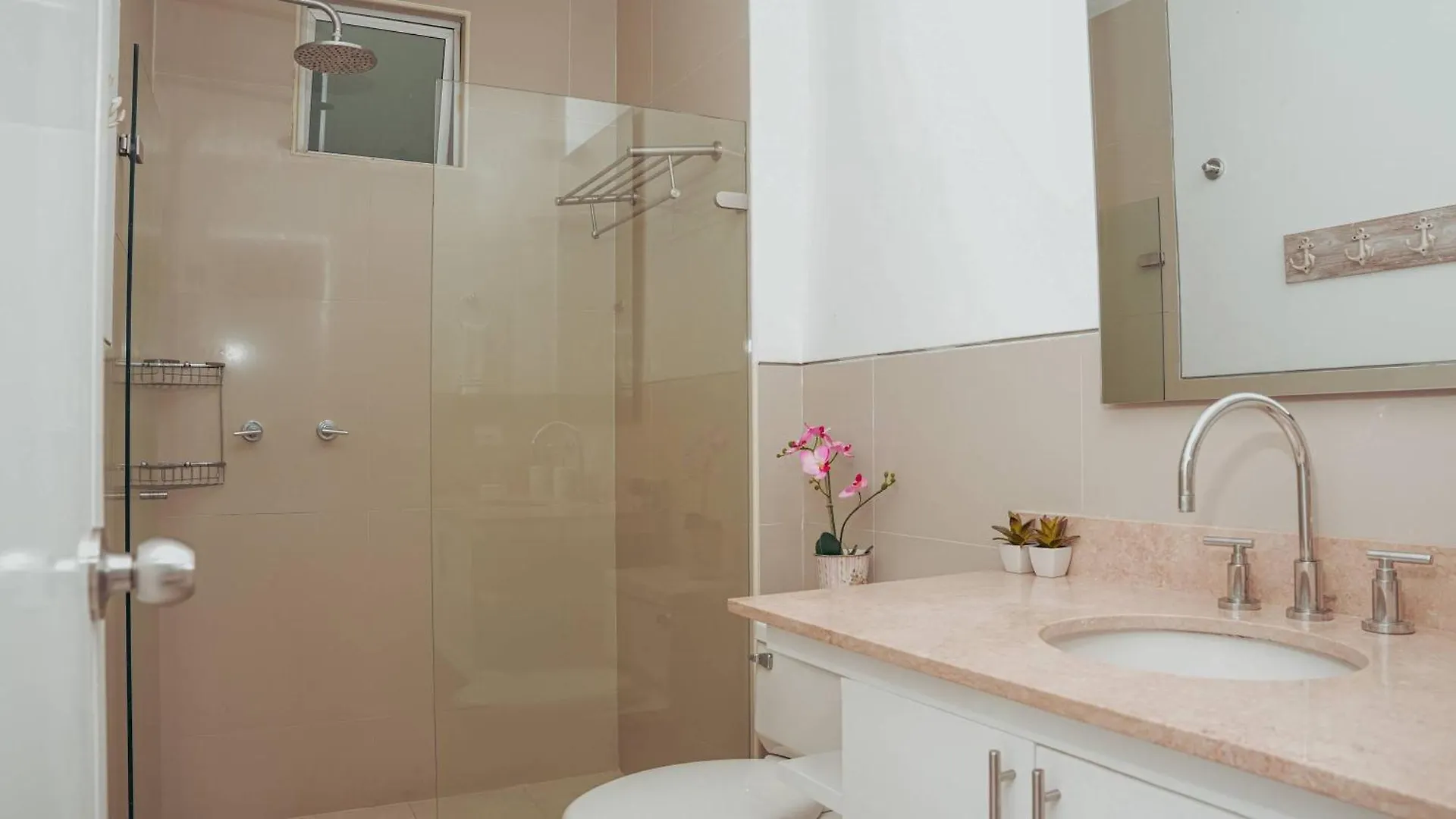 Apartamento Moderno Con Acceso A La Playa En Morros Cartagena Apartment