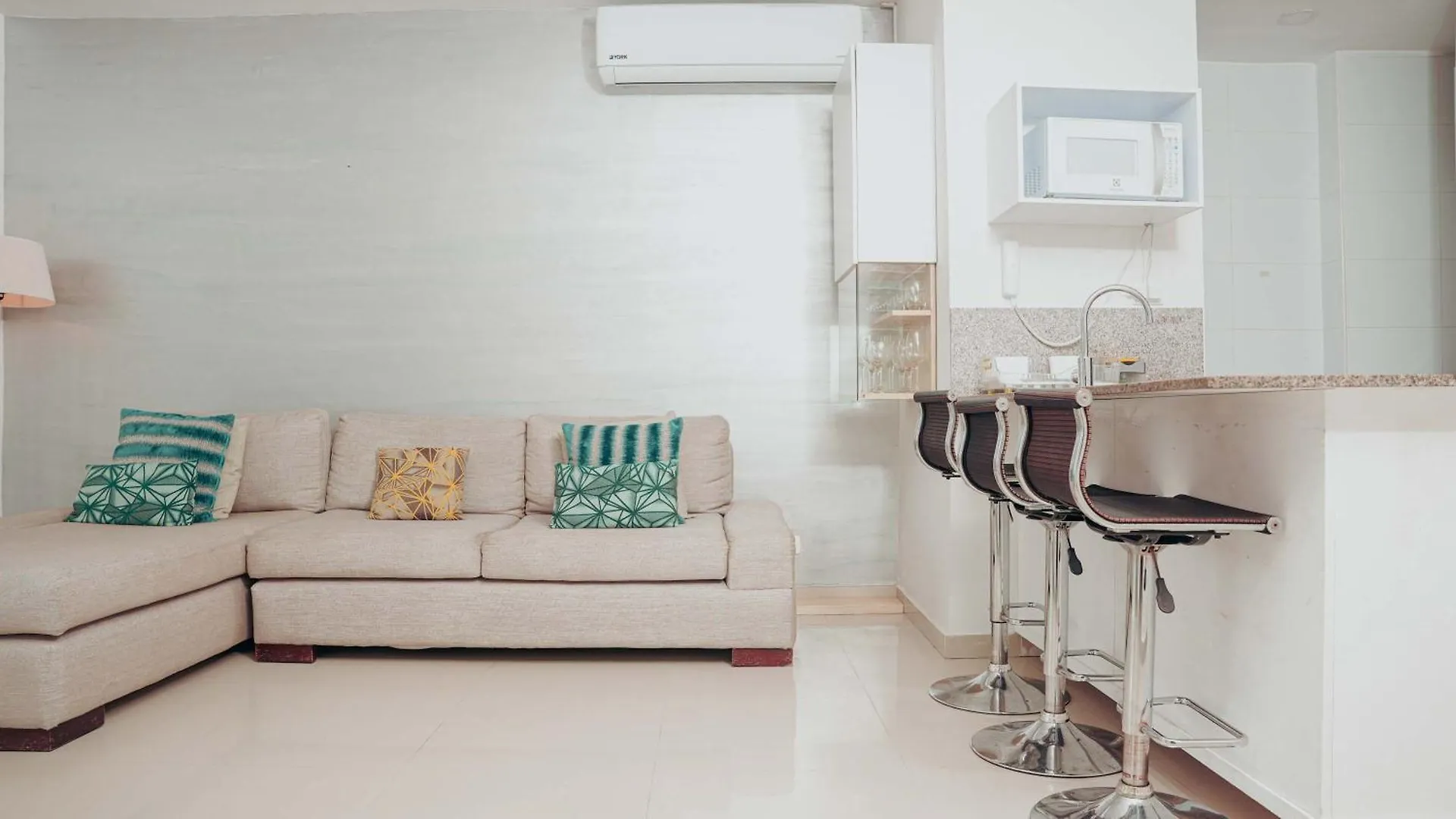 Apartamento Moderno Con Acceso A La Playa En Morros Cartagena 0*,