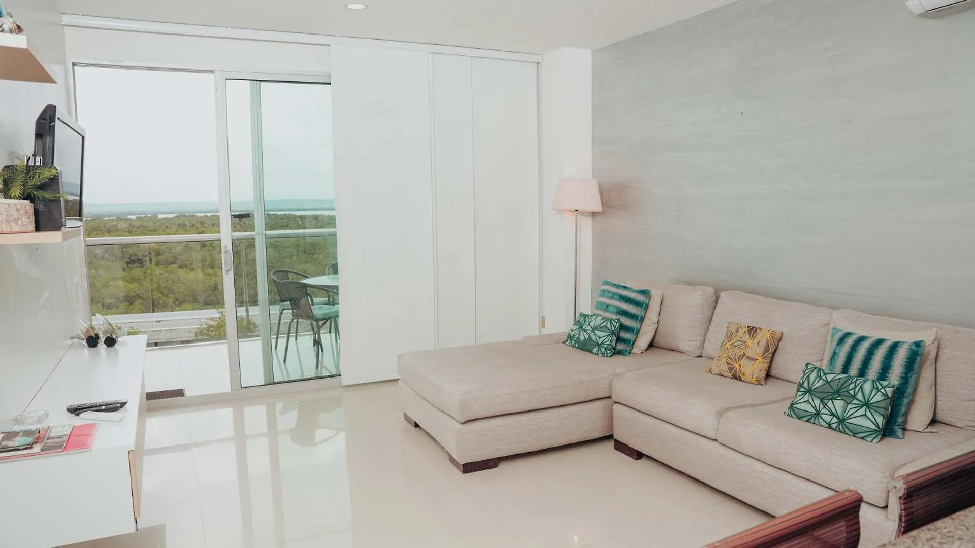 Apartamento Moderno Con Acceso A La Playa En Morros Cartagena Apartment
