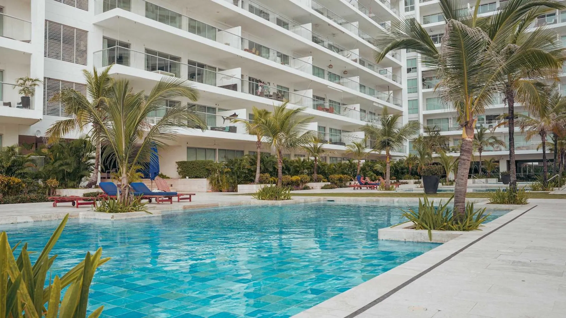 Apartamento Moderno Con Acceso A La Playa En Morros Cartagena contacts
